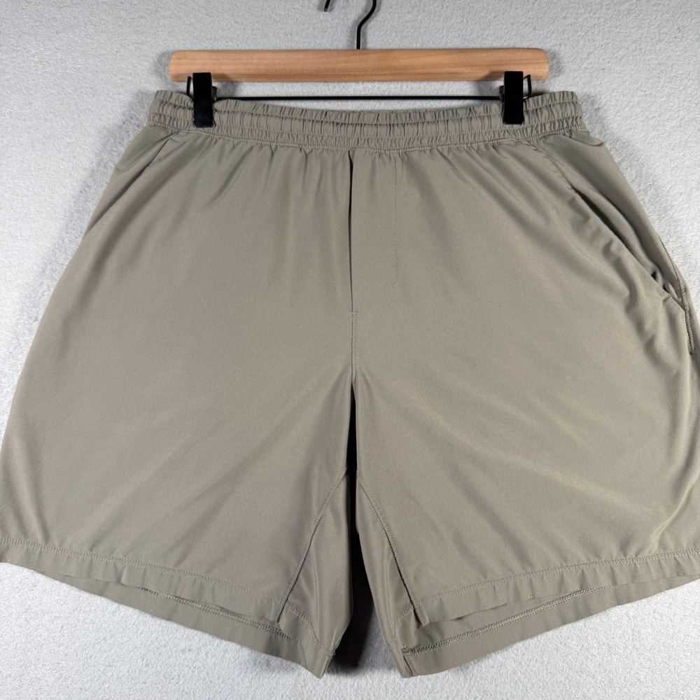 Lululemon Pace Breaker 7" Lined Shorts Mens Large Olive Green Training Running